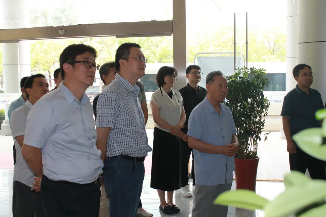 国家重点研发计划项目中期检查会在武汉顺利召开