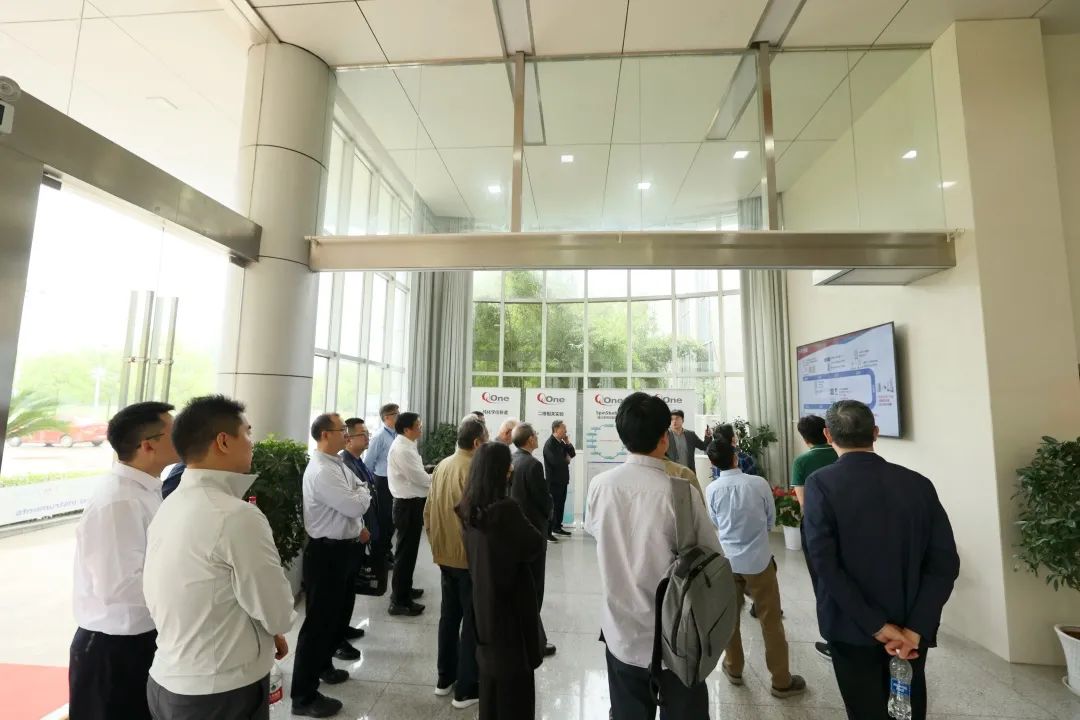 国家重点研发计划重点专项“核磁共振波谱仪的研制及工程化开发”项目启动会暨实施方案论证会在武汉召开